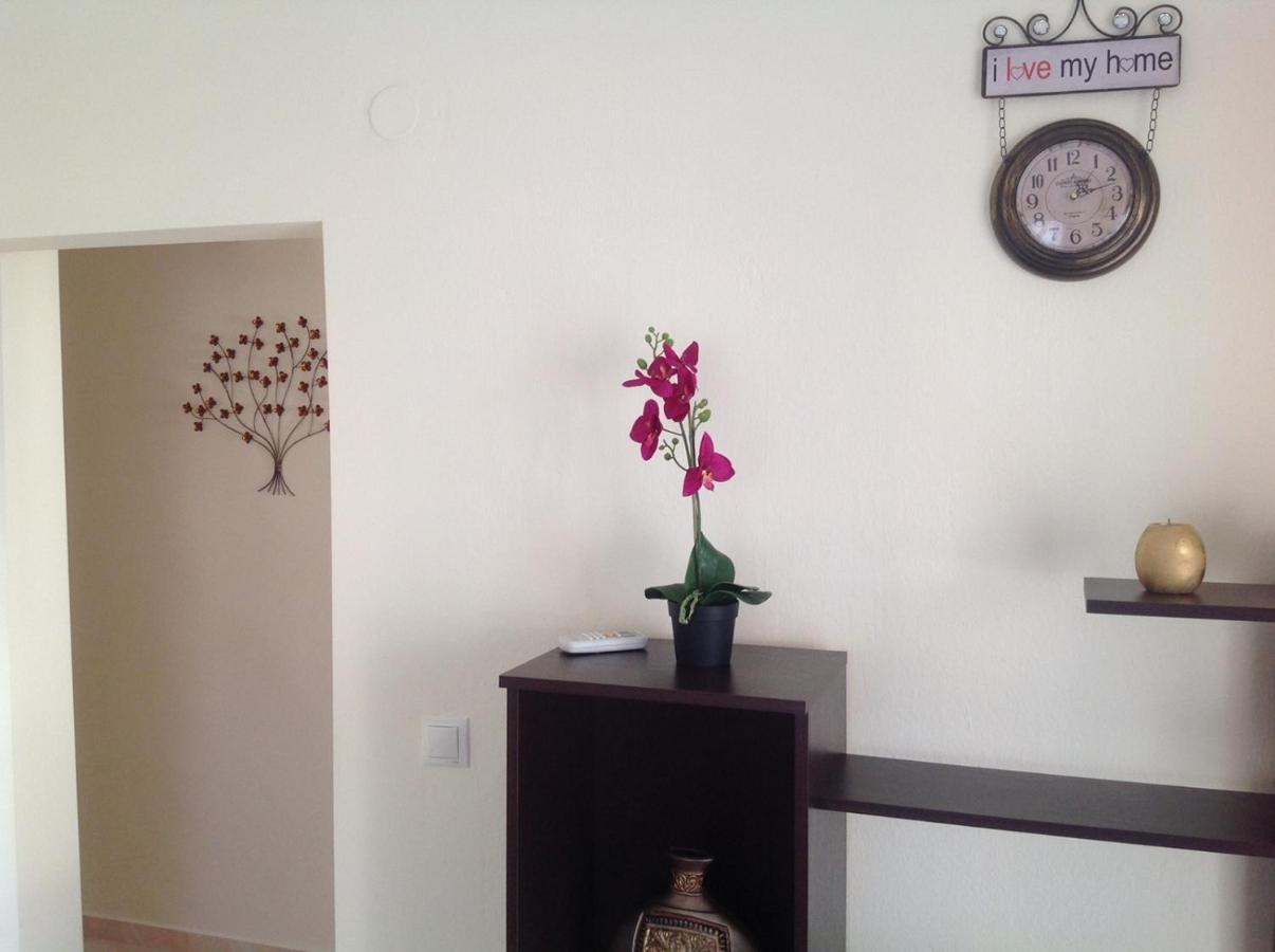 Myparalia Apartament ***** Bagian luar foto
